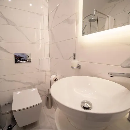 The Moon Boutique فندق