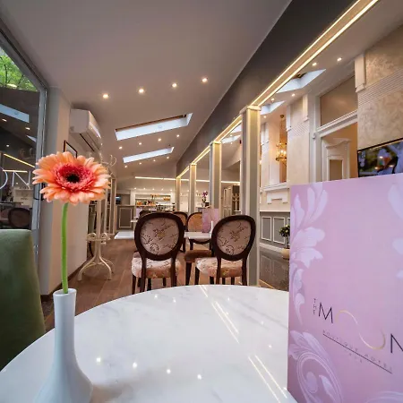 Hotel The Moon Boutique 3*
