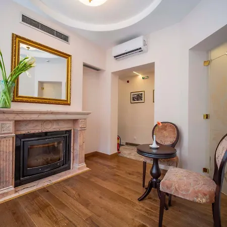 Hotel The Moon Boutique 3*