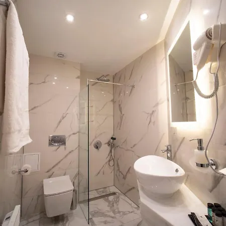 Hotel The Moon Boutique 3*