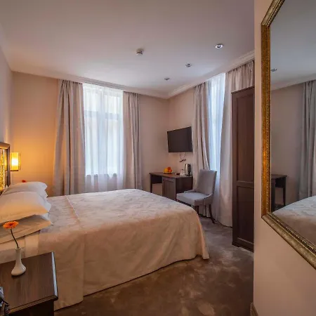 Hotel The Moon Boutique 3*