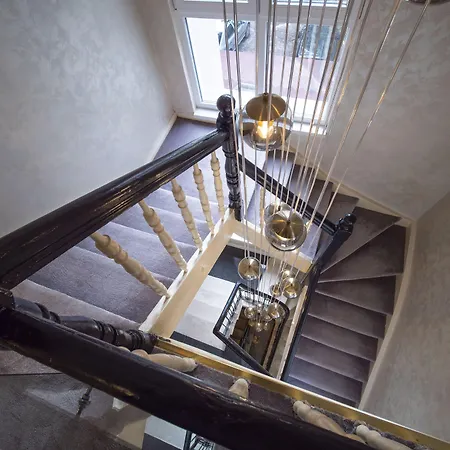 The Moon Boutique מלון