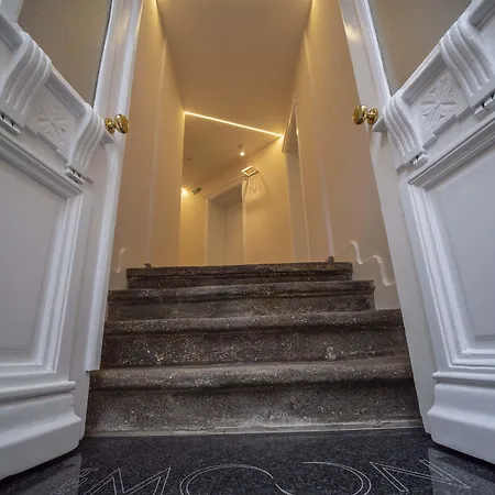 Отель The Moon Boutique