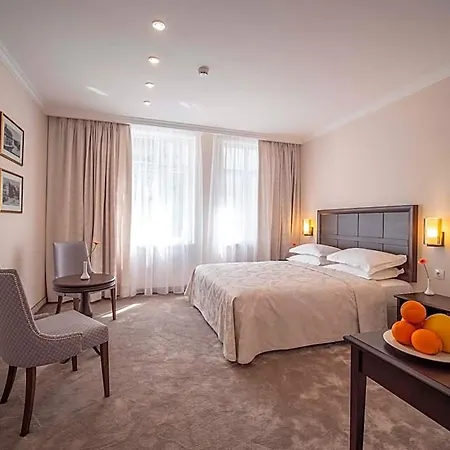 Отель The Moon Boutique 3*