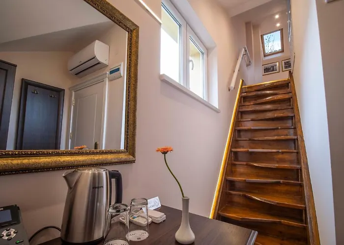 The Moon Boutique 3*