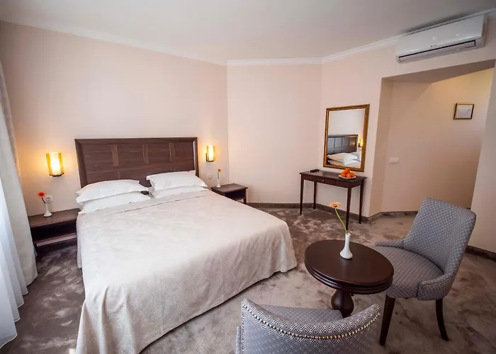 The Moon Boutique Hotell 3*