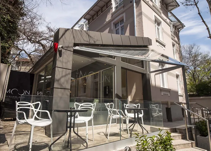 The Moon Boutique 3*