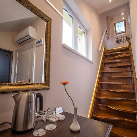 The Moon Boutique 3*